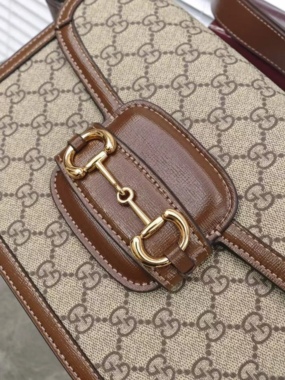 Gucci 1955 Horsebit Medium Shoulder Bag in GG Supreme Canvas with Brown Leather